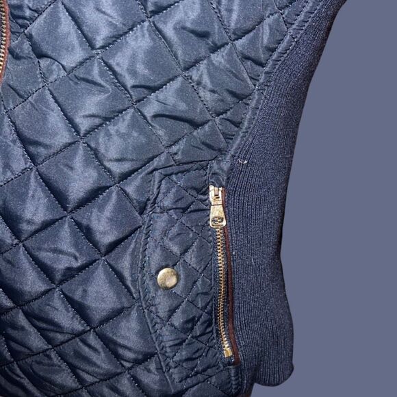 Love Tree Light Weight Puffer Vest Size Medium - Picture 4 of 7